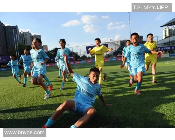 少年足球梦想启航少年版足球明星名字全解析与推荐