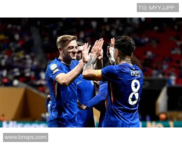 本菲卡与拜仁激战正酣赛果揭晓引发球迷热议 本菲卡与拜仁激战正酣赛果揭晓引发球迷热议